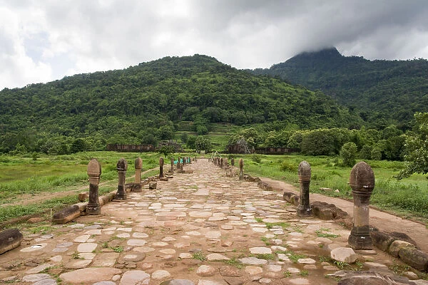 Pathway to ruins of Wat Phu