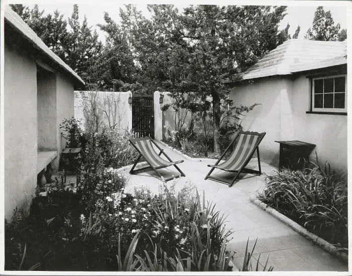 Framed Print : Patio Garden in Bermuda Framed Print : Patio Garden in Bermuda