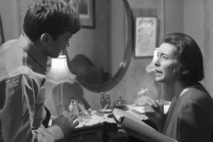 Framed Print : Patricia Neal and Martin Sheen Rehearsing Framed Print : Patricia Neal and Martin Sheen Rehearsing