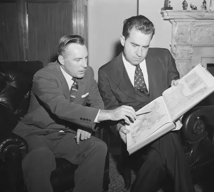 Framed Print : Patrick Hillings Reviewing an Atlas with Richard Nixon Framed Print : Patrick Hillings Reviewing an Atlas with Richard Nixon