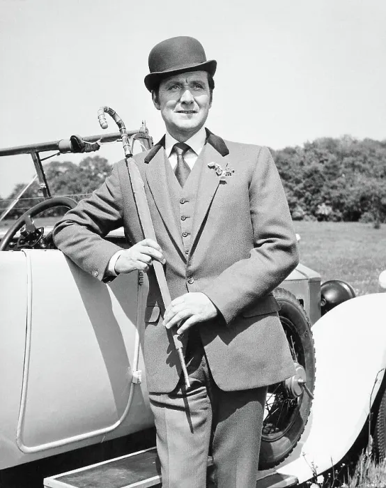 : Patrick Macnee Leaning On Car: Avengers : Patrick Macnee Leaning On Car: Avengers