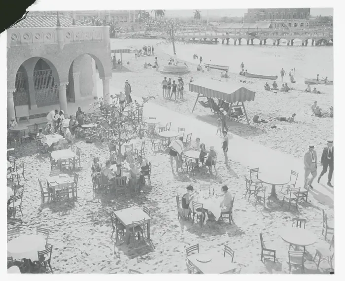 Framed Print : Patrons at La Playa Beach Cafe Framed Print : Patrons at La Playa Beach Cafe