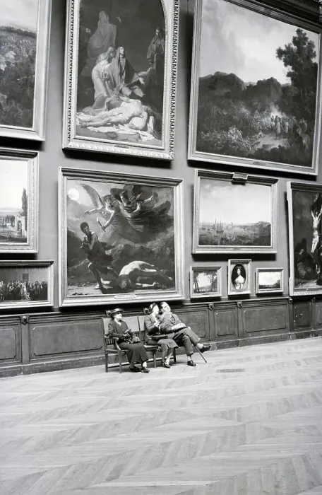 Framed Print : Patrons Sitting in Louvre Gallery Framed Print : Patrons Sitting in Louvre Gallery