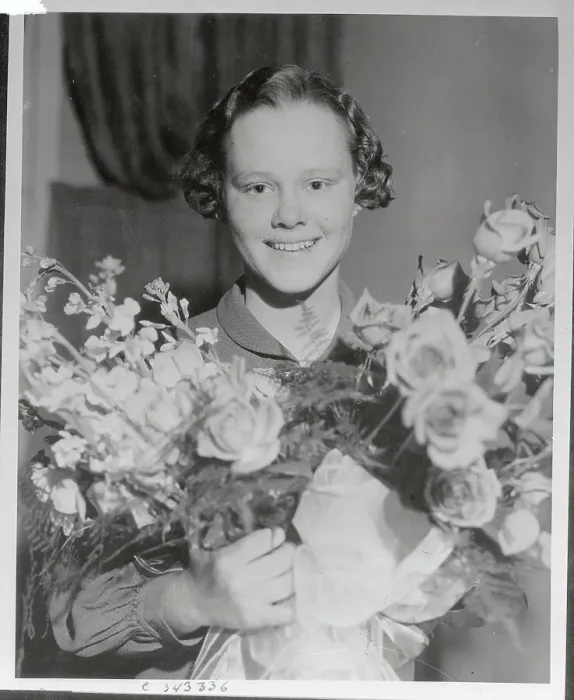 Framed Print : Patty Berg with Flowers at Reception Framed Print : Patty Berg with Flowers at Reception