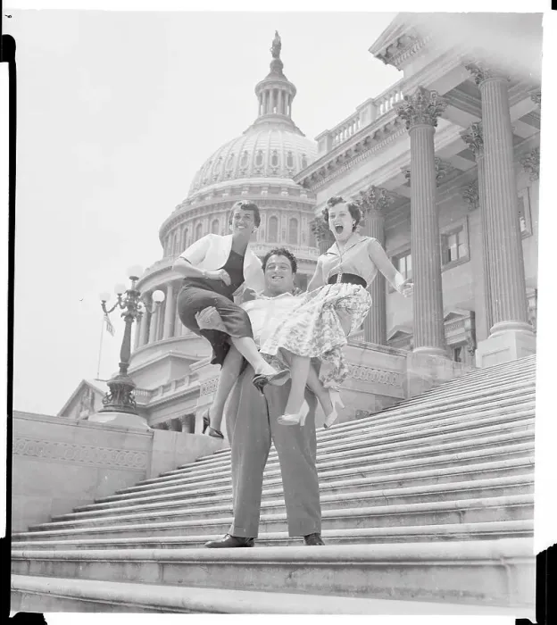 Framed Print : Paul Anderson Lifting Two Women Framed Print : Paul Anderson Lifting Two Women