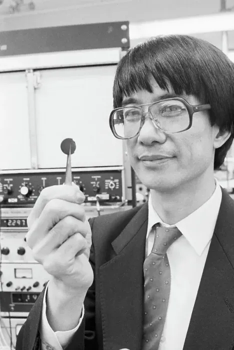 Framed Print : Paul Chu Holding Superconductor Chip Framed Print : Paul Chu Holding Superconductor Chip