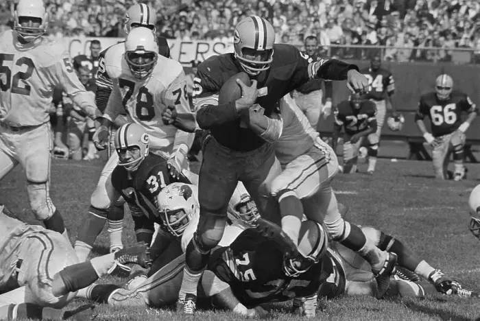 Framed Print : Paul Hornung Scoring for Green Bay Packers Framed Print : Paul Hornung Scoring for Green Bay Packers