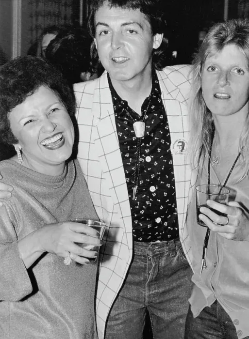 Framed Print : Paul and Linda McCartney with Maria Elena Holly Framed Print : Paul and Linda McCartney with Maria Elena Holly
