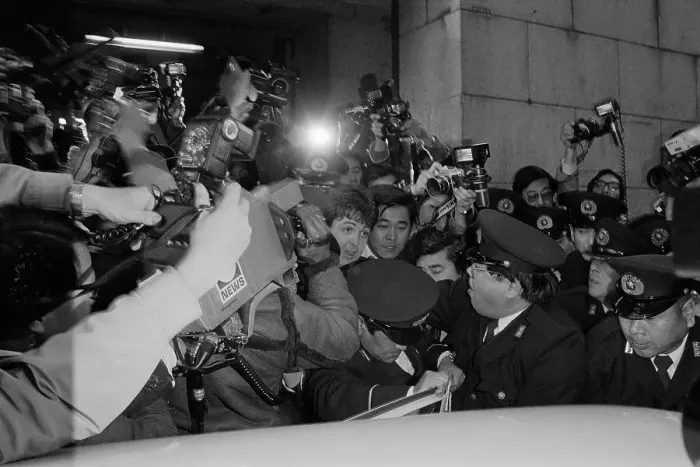 Framed Print : Paul McCartney Deported from Japan After Pot Bust Framed Print : Paul McCartney Deported from Japan After Pot Bust