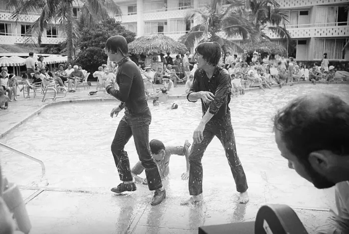 Framed Print : Paul McCartney and George Harrison Filming a Movie Framed Print : Paul McCartney and George Harrison Filming a Movie