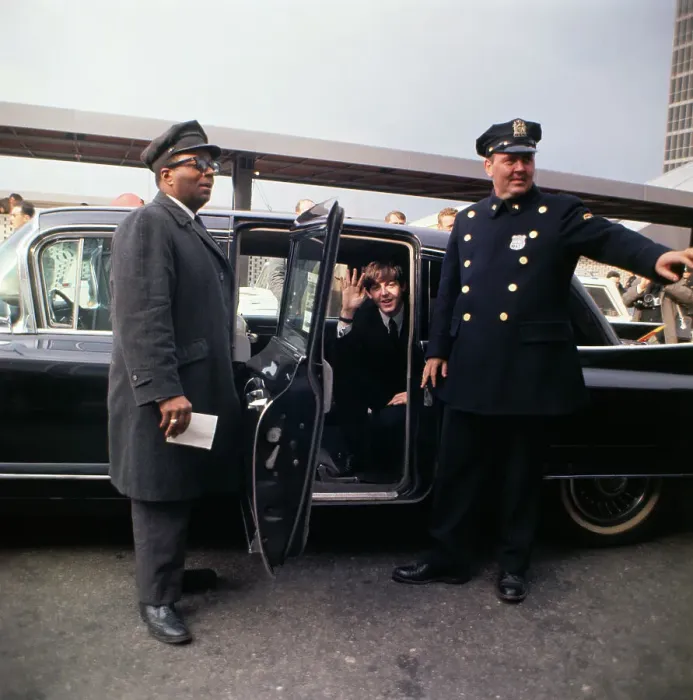Framed Print : Paul McCartney Waving As The Beatles Arrive In New York
