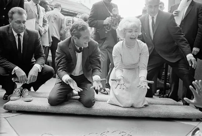 Framed Print : Paul Newman and Joanne Woodward Framed Print : Paul Newman and Joanne Woodward