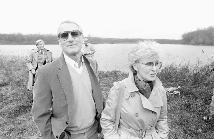 Framed Print : Paul Newman and Joanne Woodward Framed Print : Paul Newman and Joanne Woodward