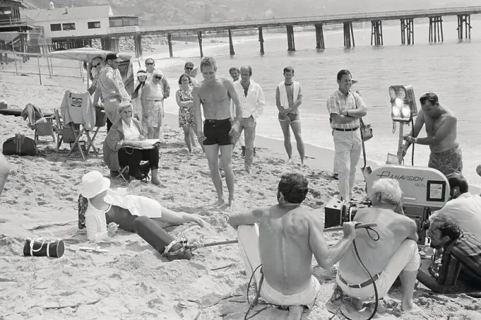 Framed Print : Paul Newman and Joanne Woodward Shooting Scene Framed Print : Paul Newman and Joanne Woodward Shooting Scene