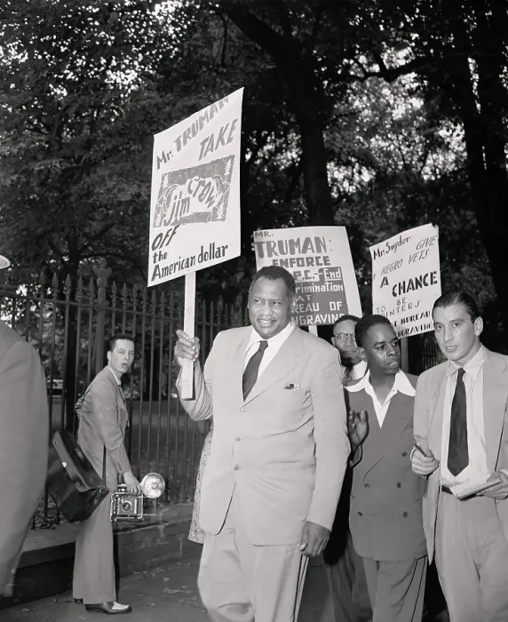 Framed Print : Paul Robeson Picketing at the White House Framed Print : Paul Robeson Picketing at the White House