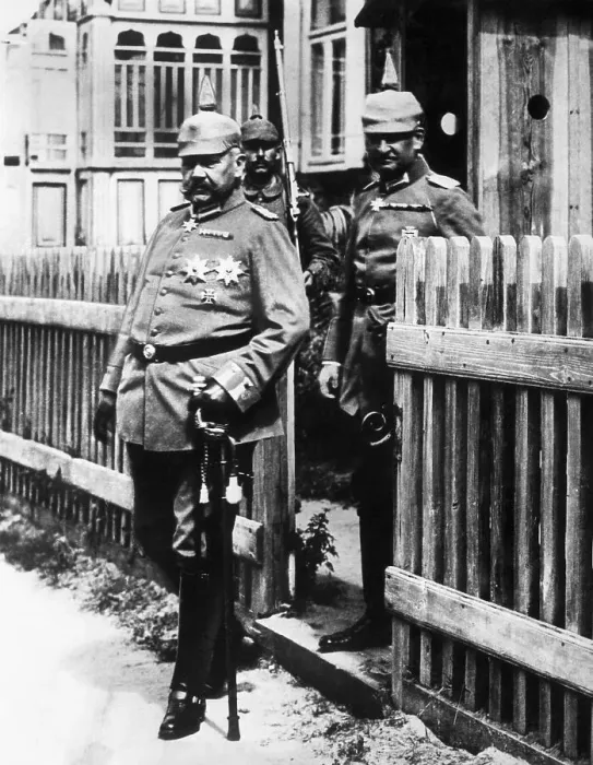 Framed Print : Paul von Hindenberg and Erich Ludendorff Framed Print : Paul von Hindenberg and Erich Ludendorff