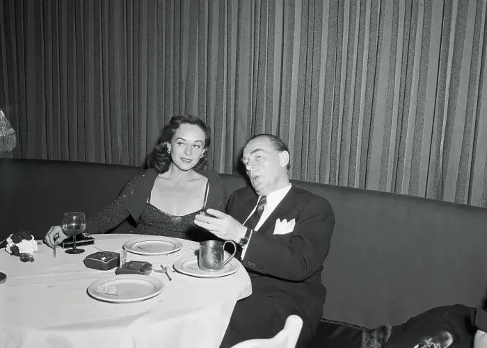 Framed Print : Paulette Goddard and Erich M. Remarque in El Morocco Booth Framed Print : Paulette Goddard and Erich M. Remarque in El Morocco Booth
