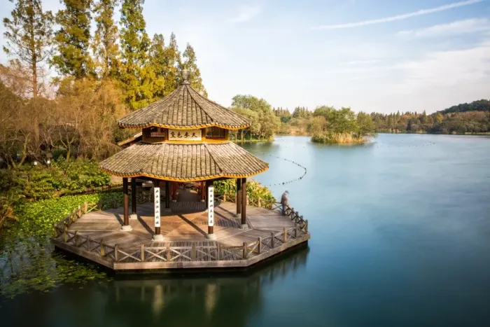 Framed Print : Pavilion in Maojiabu Village by West Lake, Hangzhou, China Framed Print : Pavilion in Maojiabu Village by West Lake, Hangzhou, China