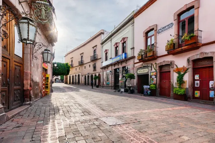 Framed Print : Pedestrian walkways of downtown Queretaro, Mexico Framed Print : Pedestrian walkways of downtown Queretaro, Mexico