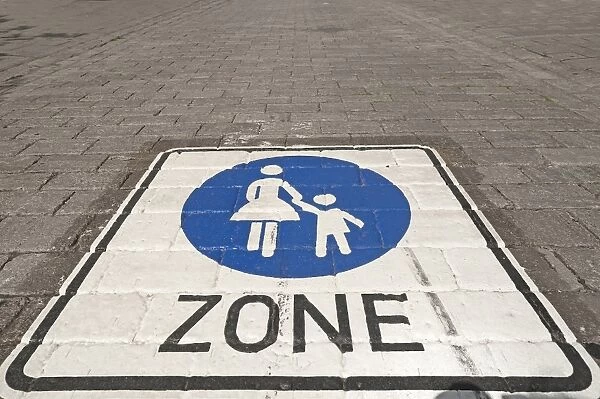 Pedestrian zone traffic sign, road markings, Germany