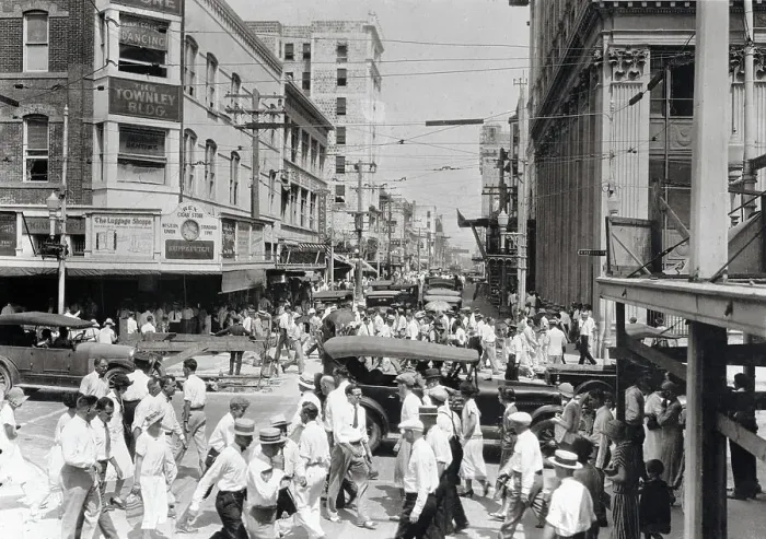 Framed Print : Pedestrians and Motorists on Miami Street Framed Print : Pedestrians and Motorists on Miami Street