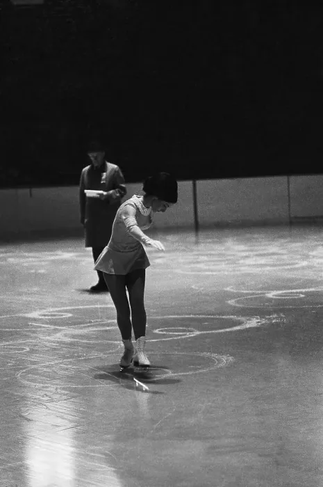Framed Print : Peggy Fleming Skating on Ice Framed Print : Peggy Fleming Skating on Ice