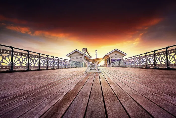 Framed Print : Penarth Pier at Early Morning Framed Print : Penarth Pier at Early Morning