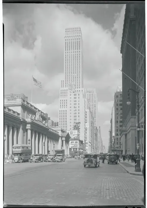 Framed Print : Penn Station and Nelson Tower on Seventh Avenue