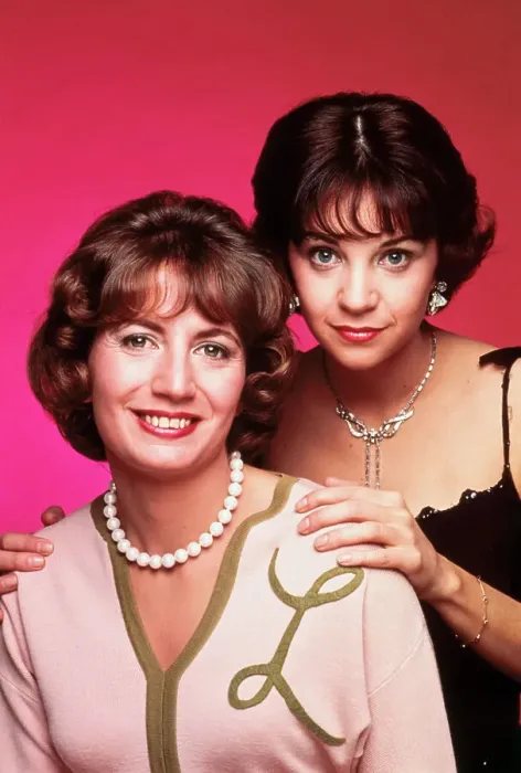 Framed Print : Penny Marshall and Cindy Williams Framed Print : Penny Marshall and Cindy Williams