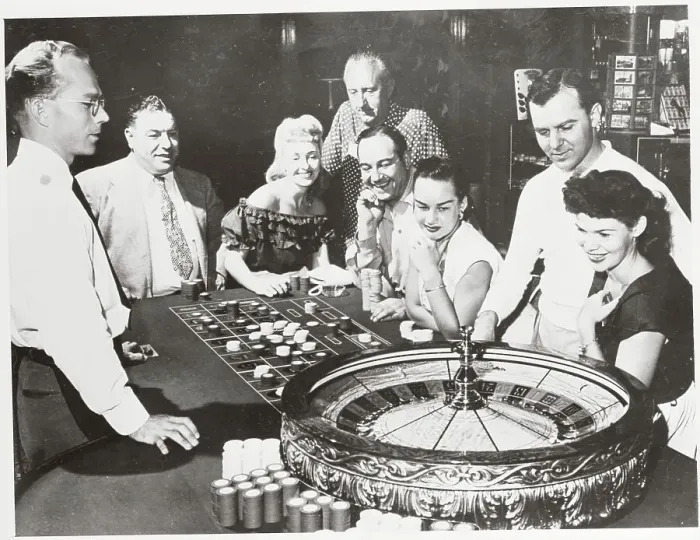 Framed Print : People Playing Roulette