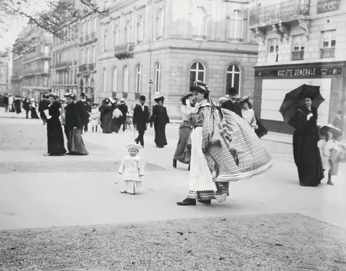 Framed Print : People Strolling Along Champs-Elysees Framed Print : People Strolling Along Champs-Elysees