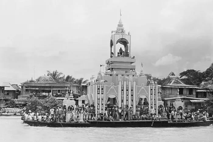 Framed Print : People Surrounding Pagoda on the Pasig River Framed Print : People Surrounding Pagoda on the Pasig River
