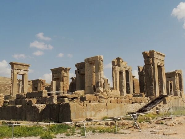 Persepolis 2, 500 years old Darius palace ruins