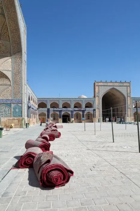 Framed Print : Persian carpets in the courtyard of Jameh Mosque, Isfahan, Iran Framed Print : Persian carpets in the courtyard of Jameh Mosque, Isfahan, Iran
