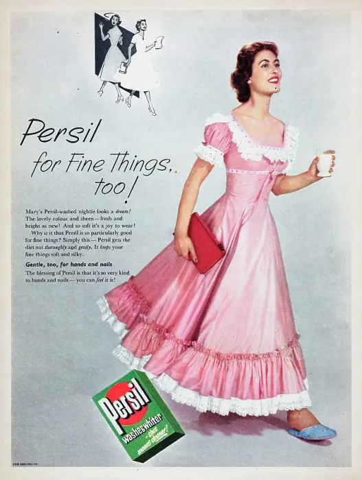 Framed Print : Persil. 1955: Advertisement for Persil washing powder showing a woman wearing Framed Print : Persil. 1955: Advertisement for Persil washing powder showing a woman wearing
