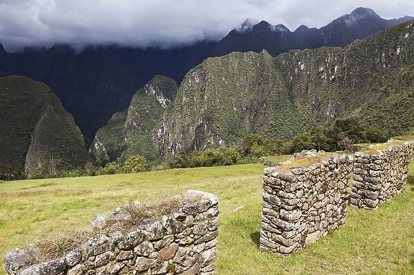 Peru, Urubamba Province, Cusco, View to Machu Picchu