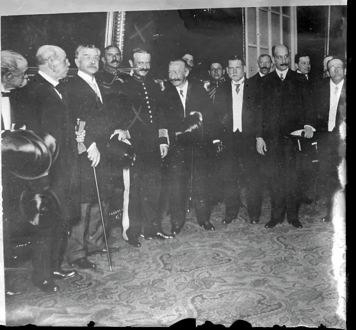 Framed Print : Peruvian President Benavides with Supreme Court Framed Print : Peruvian President Benavides with Supreme Court