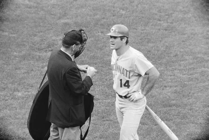 Framed Print : Pete Rose Arguing with Umpire Framed Print : Pete Rose Arguing with Umpire
