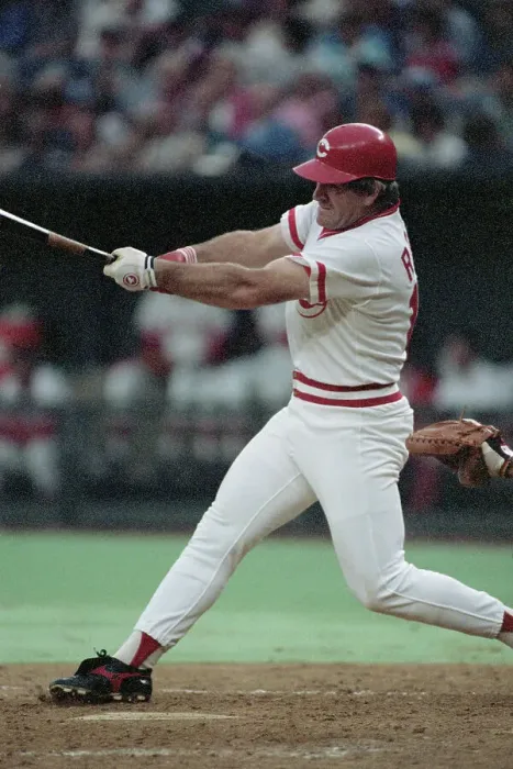 Framed Print : Pete Rose Swinging Full Length Framed Print : Pete Rose Swinging Full Length