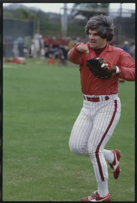 Framed Print : Pete Rose Throwing Baseball Framed Print : Pete Rose Throwing Baseball