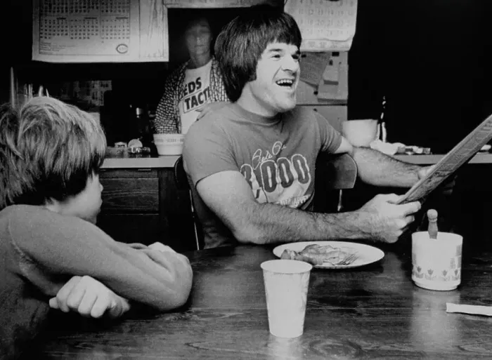 Framed Print : Pete Rose With Wife Karolyn And Son Pete Jr Framed Print : Pete Rose With Wife Karolyn And Son Pete Jr