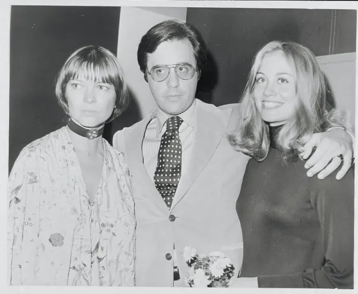 Framed Print : Peter Bogdanovich with Cybill Shepherd and Ellen Burstyn Framed Print : Peter Bogdanovich with Cybill Shepherd and Ellen Burstyn