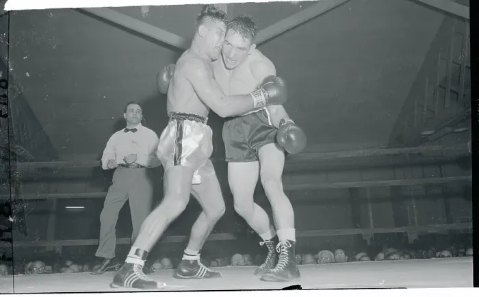 Framed Print : Peter Mueller Boxing Against Gene Fullmer Framed Print : Peter Mueller Boxing Against Gene Fullmer