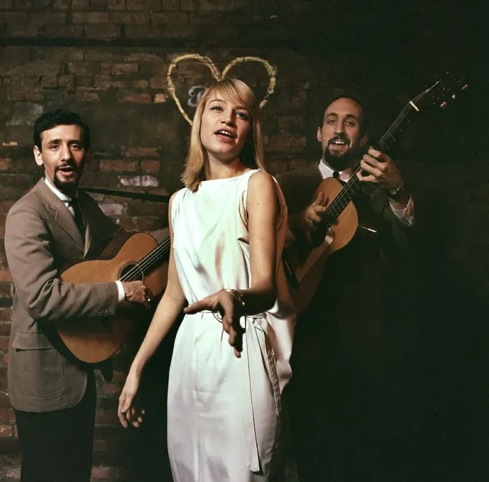 Framed Print : Peter Paul And Mary Cover Shoot Framed Print : Peter Paul And Mary Cover Shoot