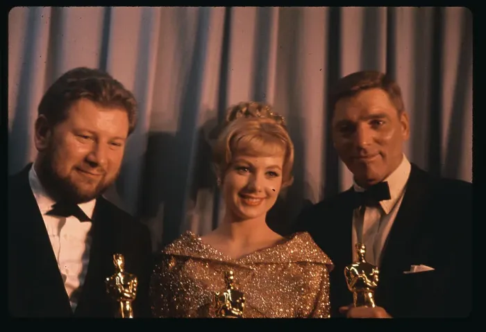 Framed Print : Peter Ustinov, Shirley Jones and Burt Lancaster