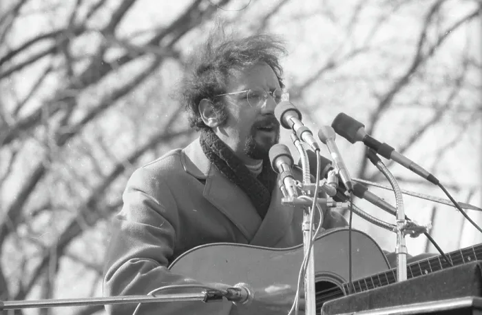 Framed Print : Peter Yarrow Of Peter, Paul & Mary Framed Print : Peter Yarrow Of Peter, Paul & Mary