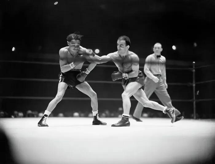 Framed Print : Petey Sarron Lands Punch on Henry Armstrong Framed Print : Petey Sarron Lands Punch on Henry Armstrong