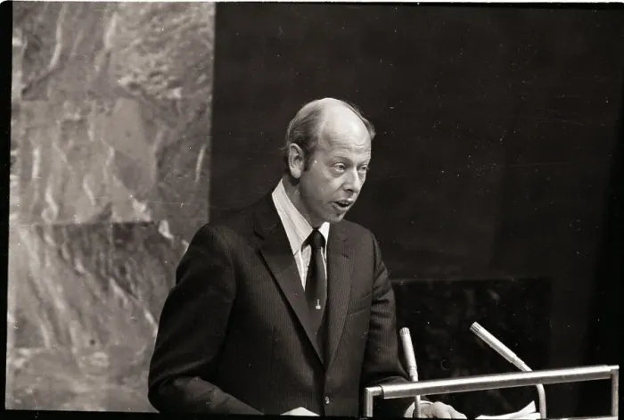 Framed Print : P.H. Kooijmans, Secretary of State for Foreign Affairs of the Netherlands at UN Framed Print : P.H. Kooijmans, Secretary of State for Foreign Affairs of the Netherlands at UN