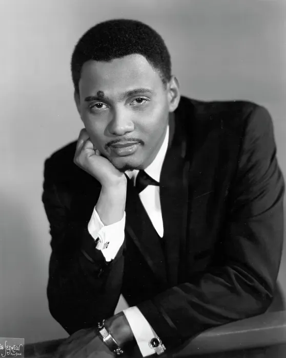 Framed Print : Photo of Aaron Neville Framed Print : Photo of Aaron Neville
