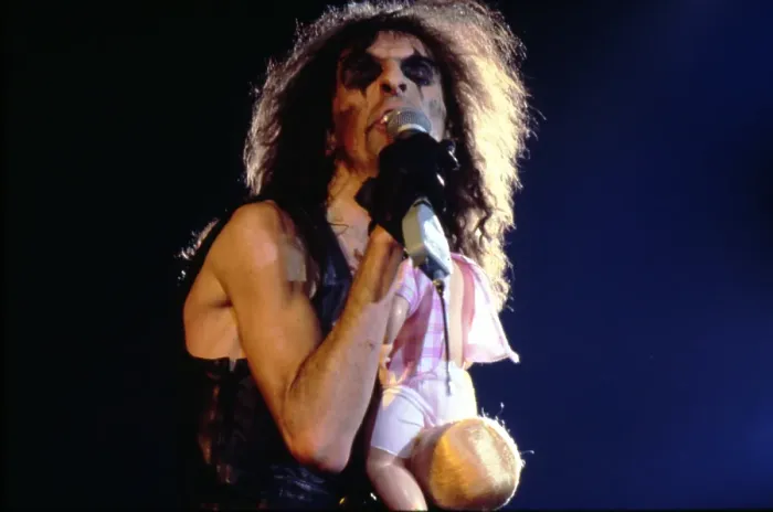 Framed Print : Photo of Alice Cooper Framed Print : Photo of Alice Cooper